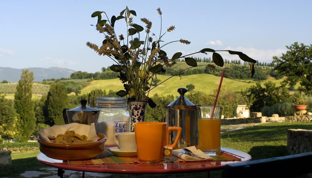 Borgo Le Capannelle Aparthotel Castel Ritaldi Стая снимка