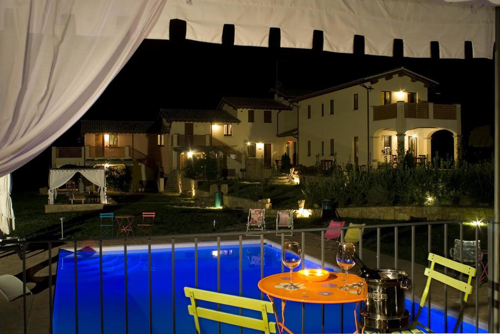 Borgo Le Capannelle Aparthotel Castel Ritaldi Екстериор снимка