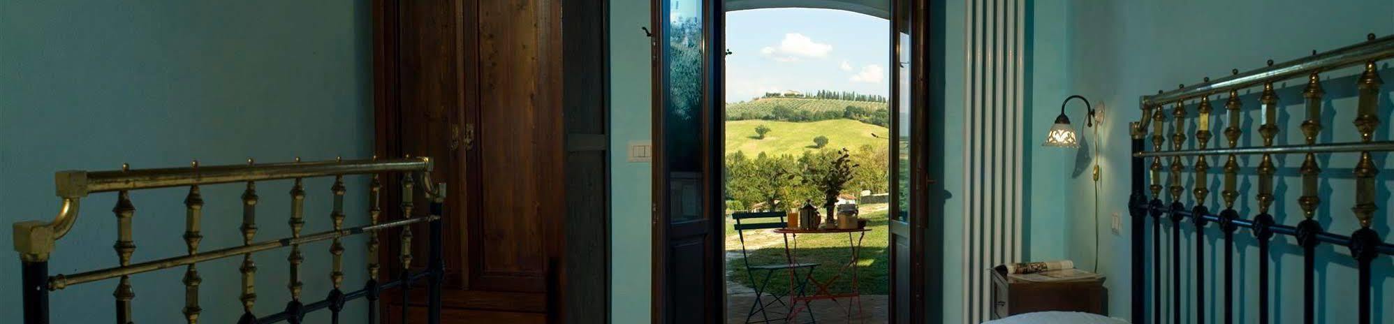 Borgo Le Capannelle Aparthotel Castel Ritaldi Екстериор снимка